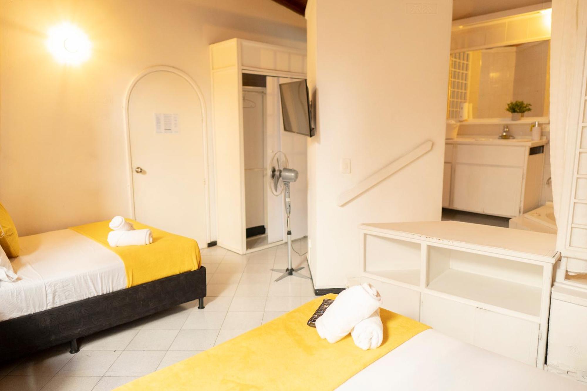 Africa House-Casa Hotel Laureles-La70 Medellín Zewnętrze zdjęcie