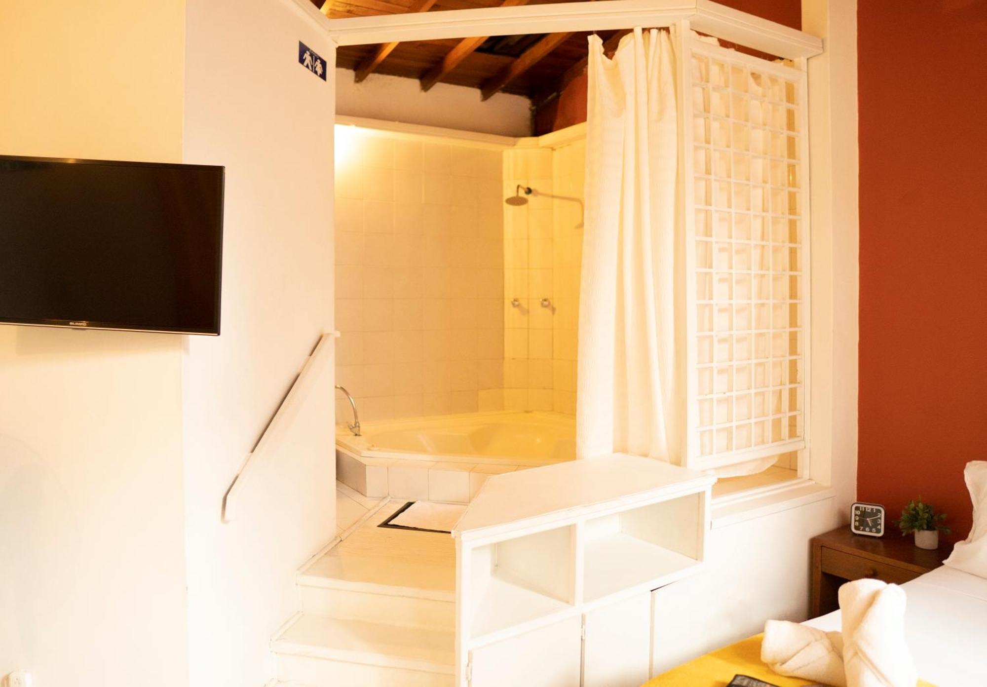 Africa House-Casa Hotel Laureles-La70 Medellín Zewnętrze zdjęcie