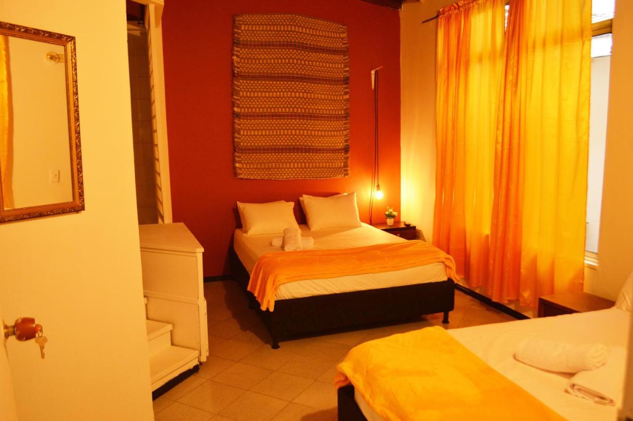 Africa House-Casa Hotel Laureles-La70 Medellín Zewnętrze zdjęcie